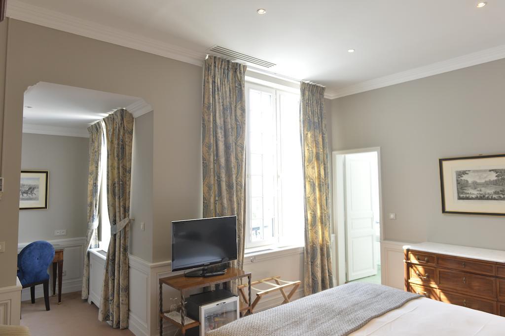 Hotel De Londres Fontainebleau Zimmer foto